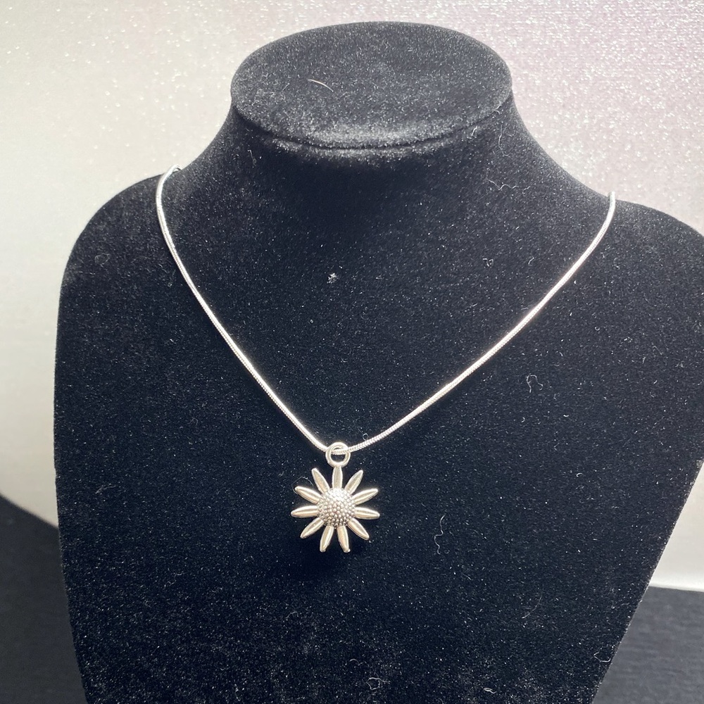Silver plated sunflower necklace